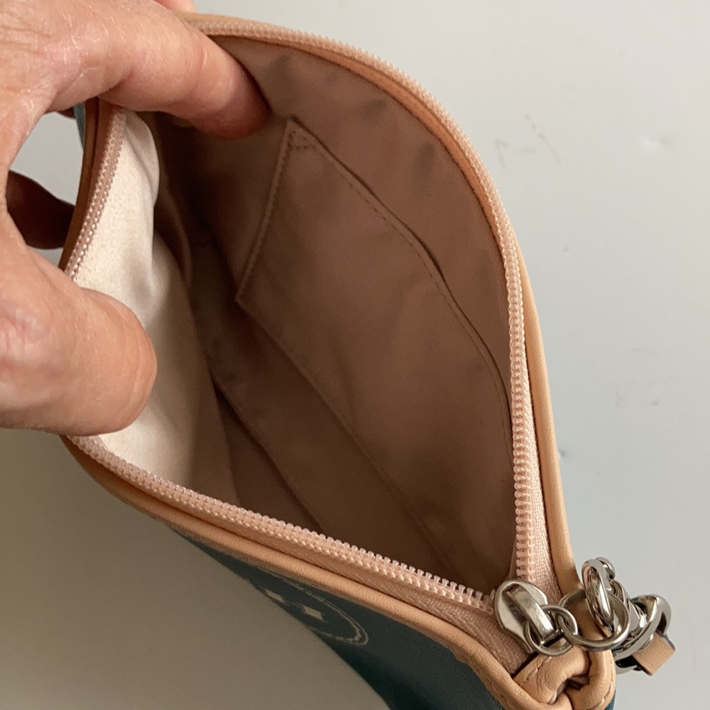 Coach wristlet teal with signature logo graphics NWOT - Picture 5 of 8